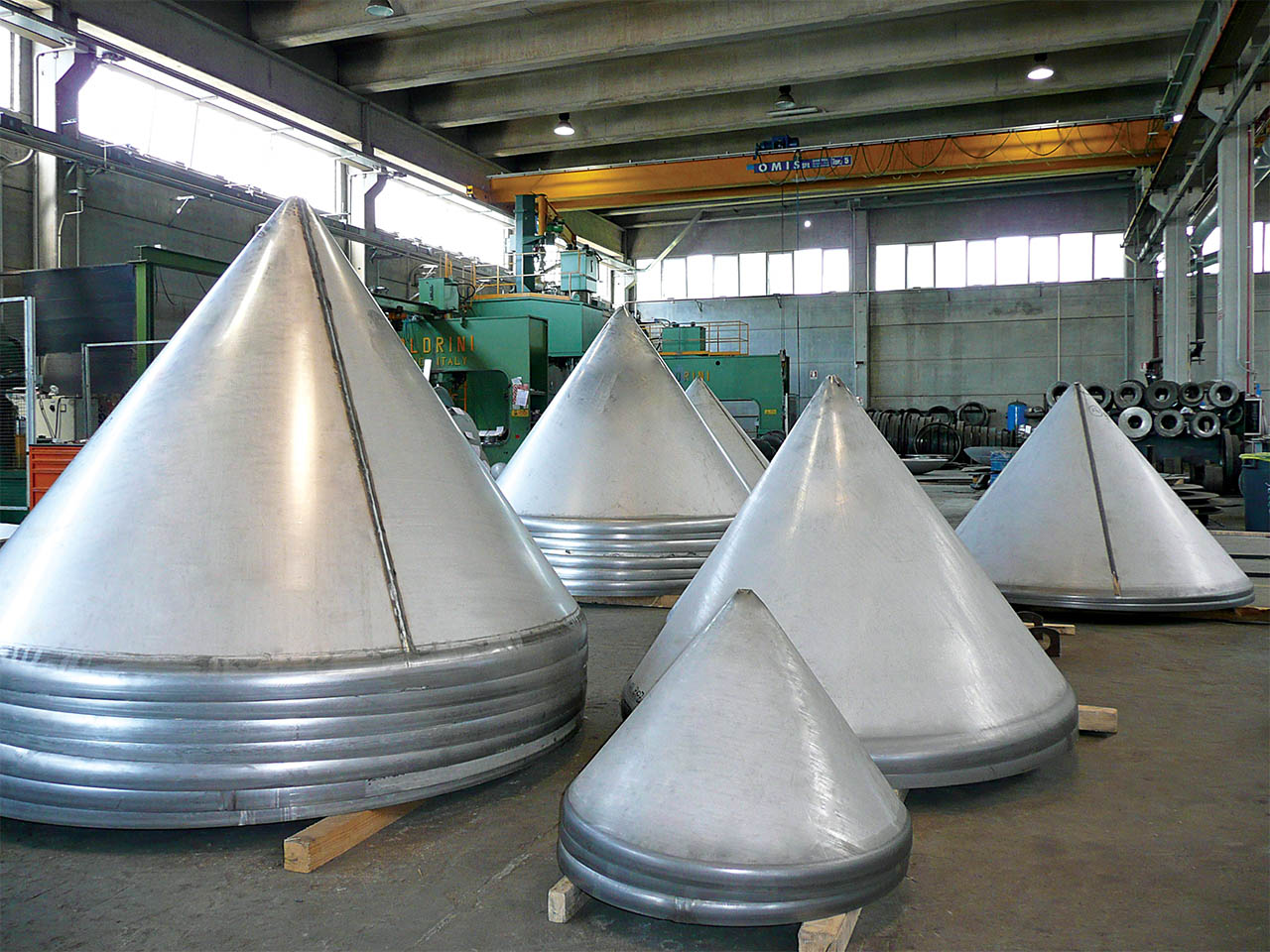 Conical ends for beer tanks